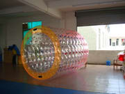 Great Fun Color dots Inflatable Water Roller Ball for Sale