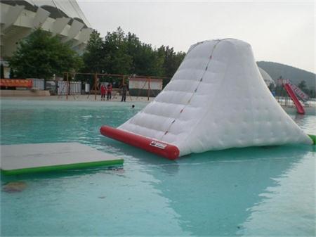 Inflatable Iceberg